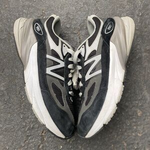 Size 6.5Y - New Balance 990v6 Black Silver